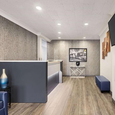 Super 8 By Wyndham Sarnia On Hotel Buitenkant foto