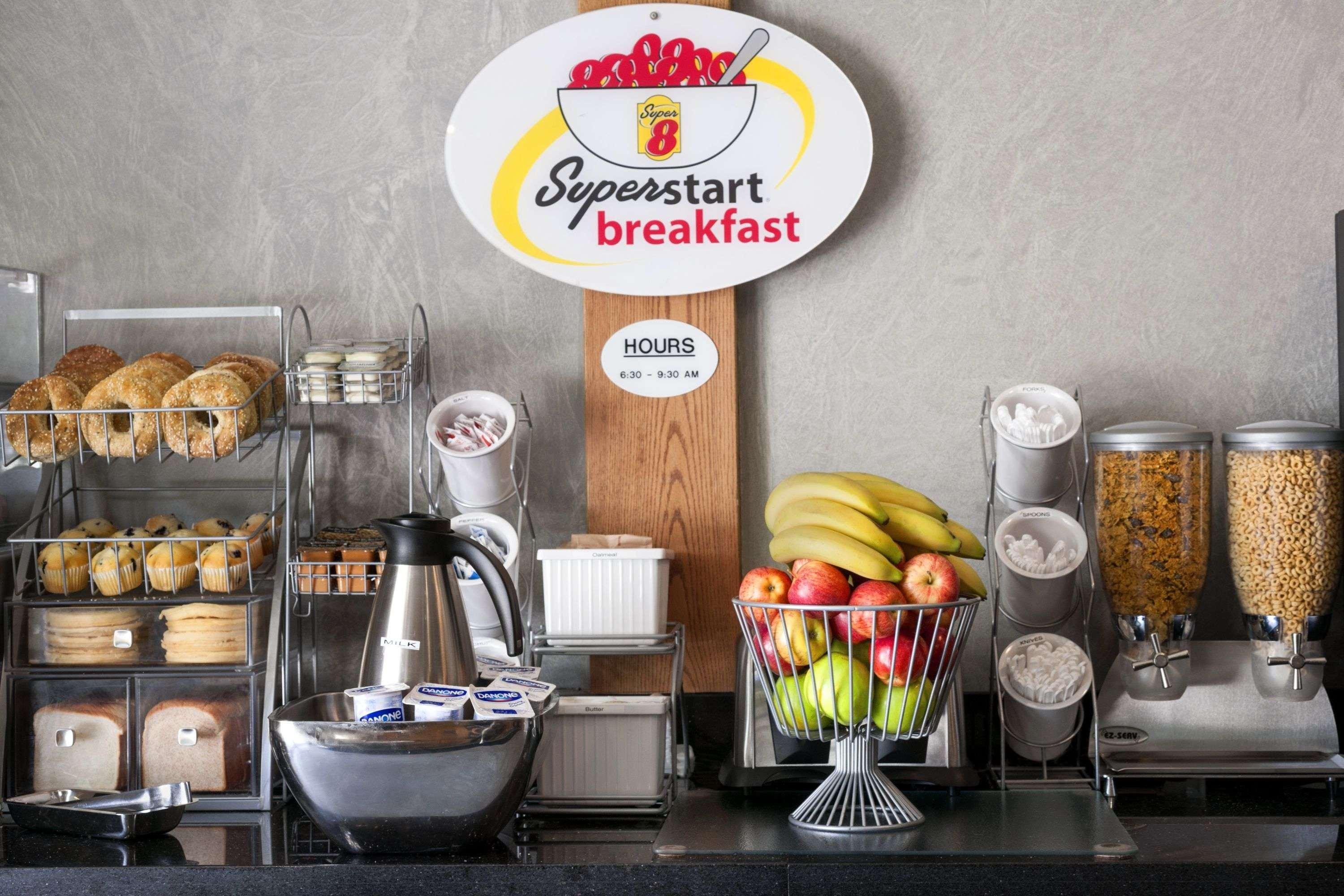 Super 8 By Wyndham Sarnia On Hotel Buitenkant foto
