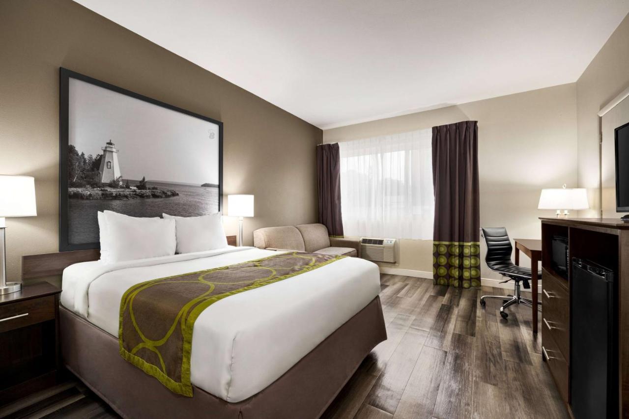 Super 8 By Wyndham Sarnia On Hotel Buitenkant foto