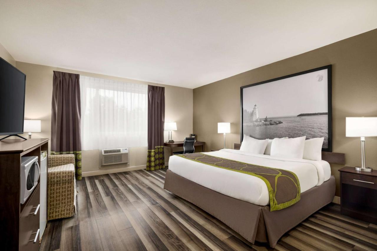 Super 8 By Wyndham Sarnia On Hotel Buitenkant foto